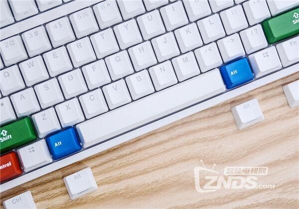 ikbc F-108 RGB 幻彩背光机械键盘评测