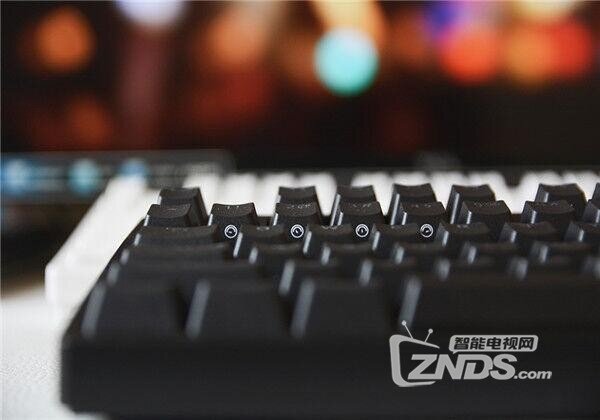 ikbc F-108 RGB 幻彩背光机械键盘评测