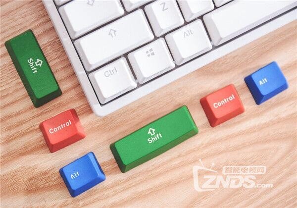 ikbc F-108 RGB 幻彩背光机械键盘评测