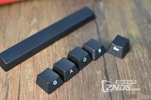 诚意最重要——高斯GS104法拉利侧刻机械键盘评测