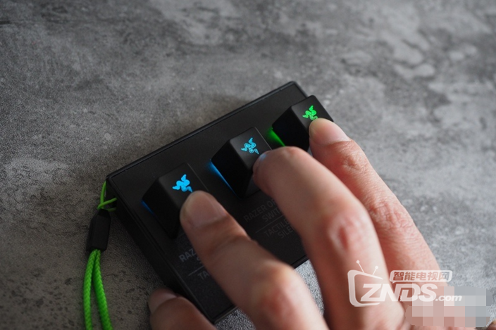 雷蛇RAZER CHROMA幻彩试轴器体验