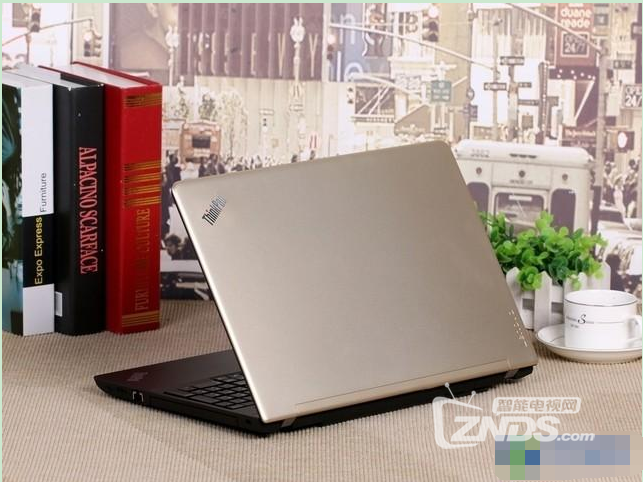 ThinkPad 黑侠E570鏖战游戏大作古墓丽影