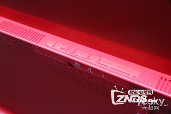 粉丝必买 PPTV65吋利物浦定制电视体验