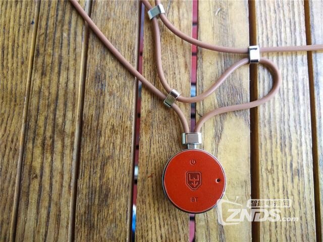 让十里八荒一起来听凉凉——八头牛蓝牙运动套装组合评测