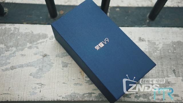 量身打造的年轻新主义，荣耀V9一个月使用体验
