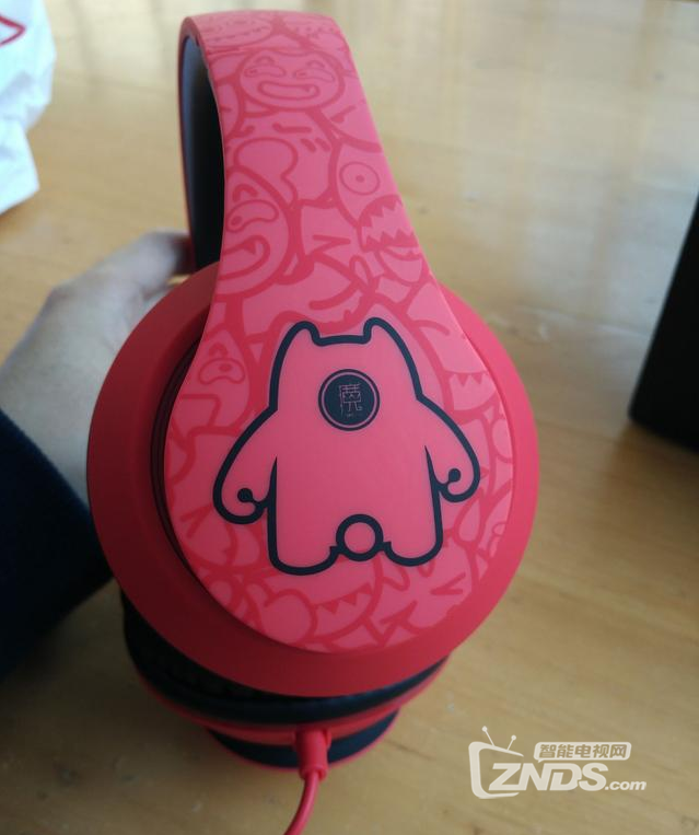 优酷出品魔鬼猫头戴耳机开箱评测