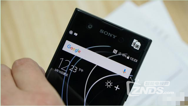 Xperia XA1黑色图赏，索尼味儿的窄边框