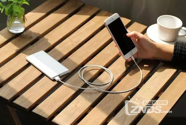 数据线是不是越短传输数据越稳定 205622p8eama20odoor82e.jpg