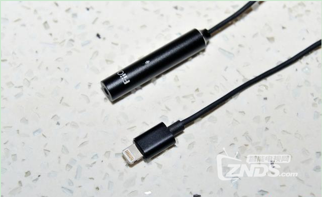 飞傲Lightning接口解码耳放FiiO i1