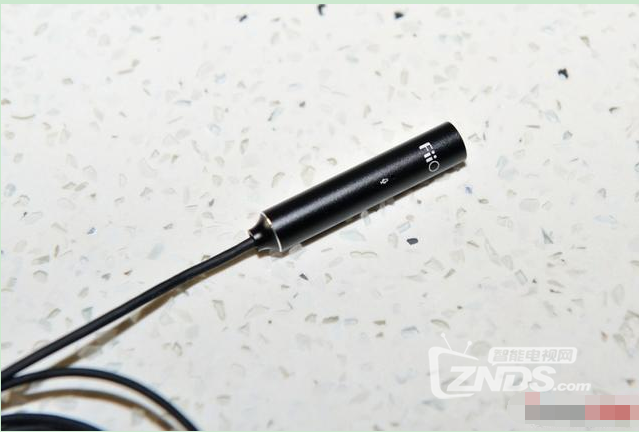 飞傲Lightning接口解码耳放FiiO i1