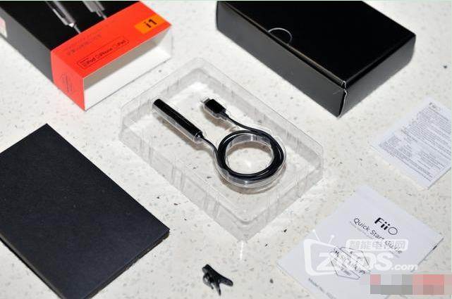 飞傲Lightning接口解码耳放FiiO i1