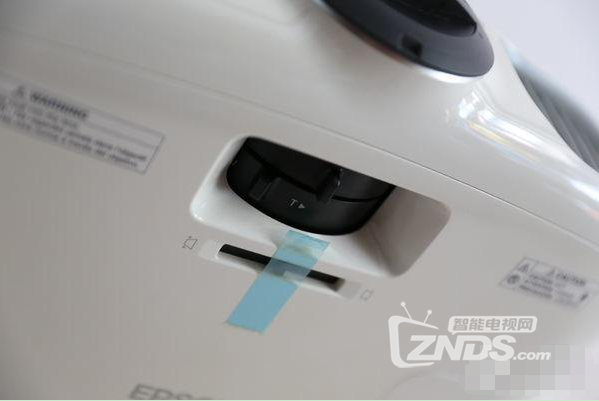 叠起来才舒服，越叠越强越幸福：ThinkPad 投影模块