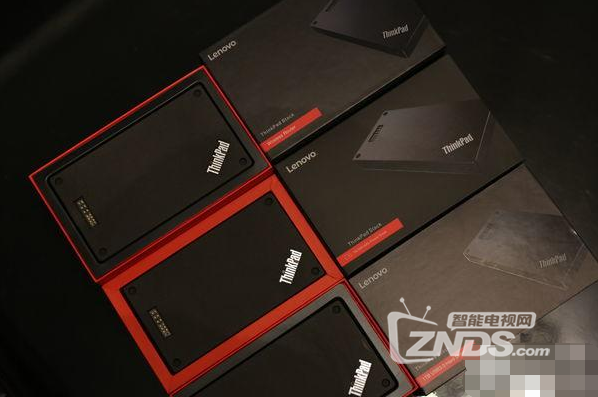 叠起来才舒服，越叠越强越幸福：ThinkPad 投影模块