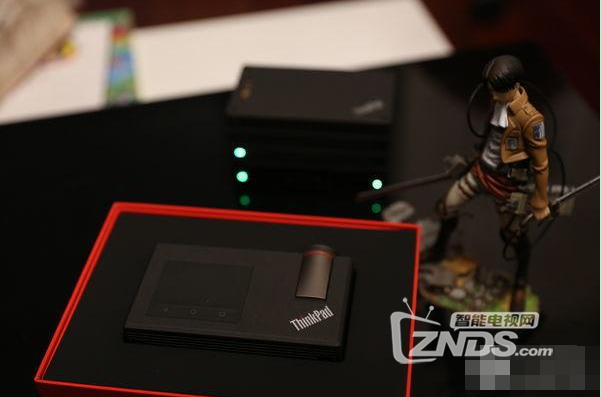 叠起来才舒服，越叠越强越幸福：ThinkPad 投影模块