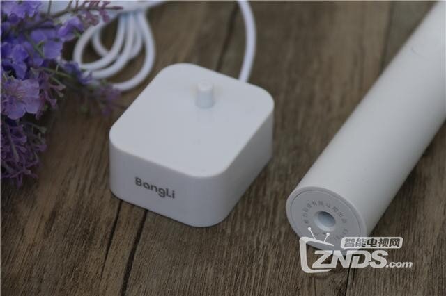声波电动牙刷能做按摩？不仅深层洁齿更呵护牙龈