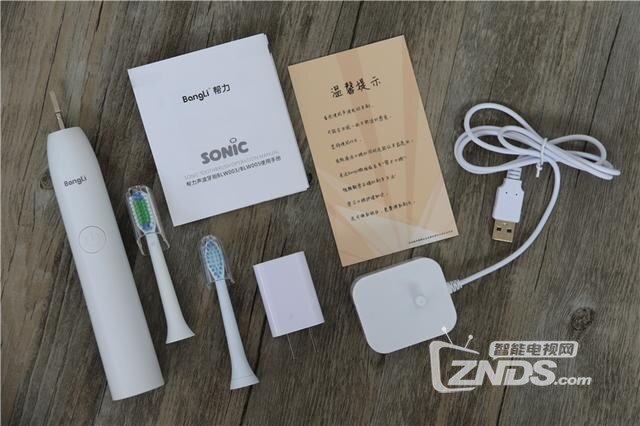 声波电动牙刷能做按摩？不仅深层洁齿更呵护牙龈