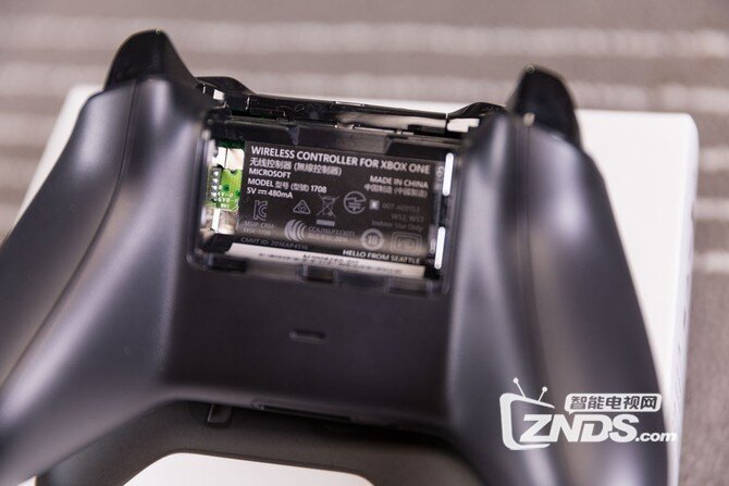 单手柄走天下——微软全新XBOX控制器试玩
