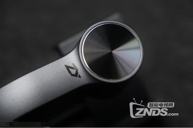 智云Smooth Q稳定器体验：这一波实在太稳了