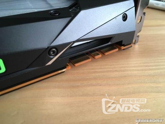 新核弹Titan Xp开箱拆解：游戏跑分很逆天