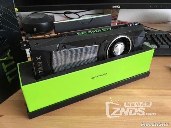 新核弹Titan Xp开箱拆解：游戏跑分很逆天