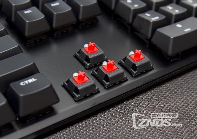 体验HyperX Alloy阿洛伊红轴机械键盘，它为电竞而生