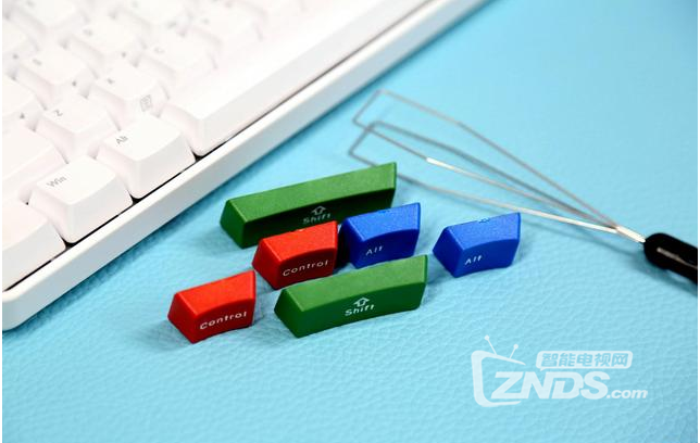 可对键位编程—ikbc Poker II Cherry MX红轴机械键盘体验评测