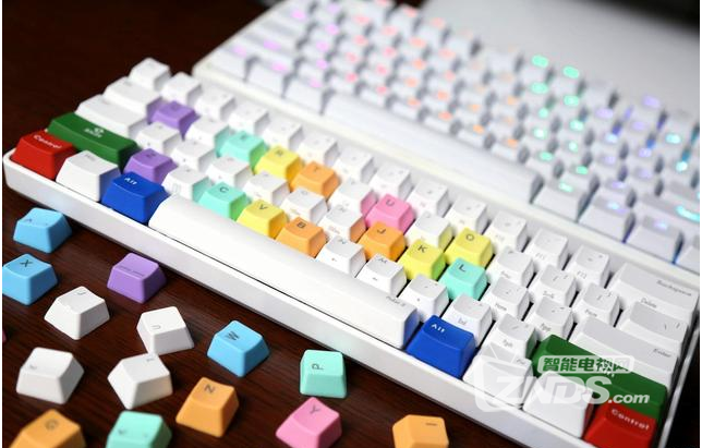可对键位编程—ikbc Poker II Cherry MX红轴机械键盘体验评测