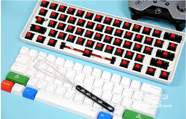 可对键位编程—ikbc Poker II Cherry MX红轴机械键盘体验评测