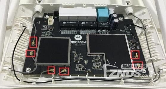 MOTO摩路由M2就这样出现了