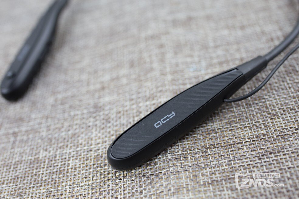 QCY QY25项圈式蓝牙耳机 图赏