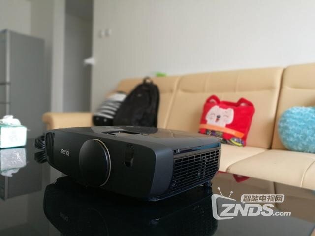 投影界的“色准大师”——明基家用高清投影W2000+评测