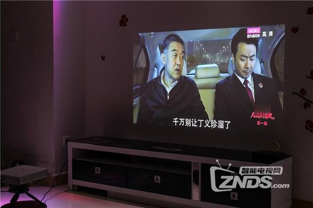 投影神器——联想小新T1智能投影简评