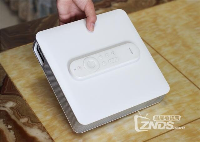 投影神器——联想小新T1智能投影简评