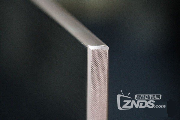 又一款看球神器 海信55吋NU8800U璀璨电视测