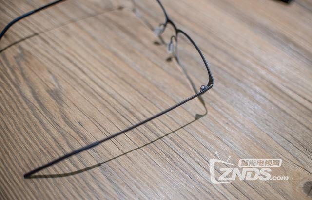 为眼睛减负，5.8克的Tapole眼镜 191 Wright