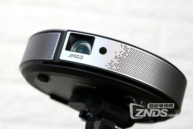 300寸大屏看“美女”  坚果C6智能投影仪评测