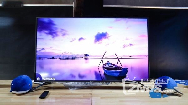 体验再升级!微鲸发布新品智能投影F1及电视49D
