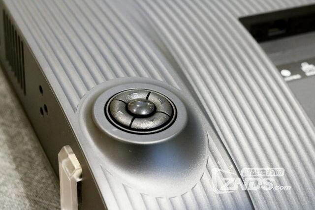 低价高配、超清智能！微鲸49D电视体验评测