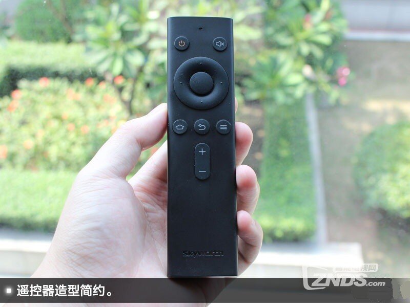 能看片能玩游戏的全能角色 创维微游戏机评测