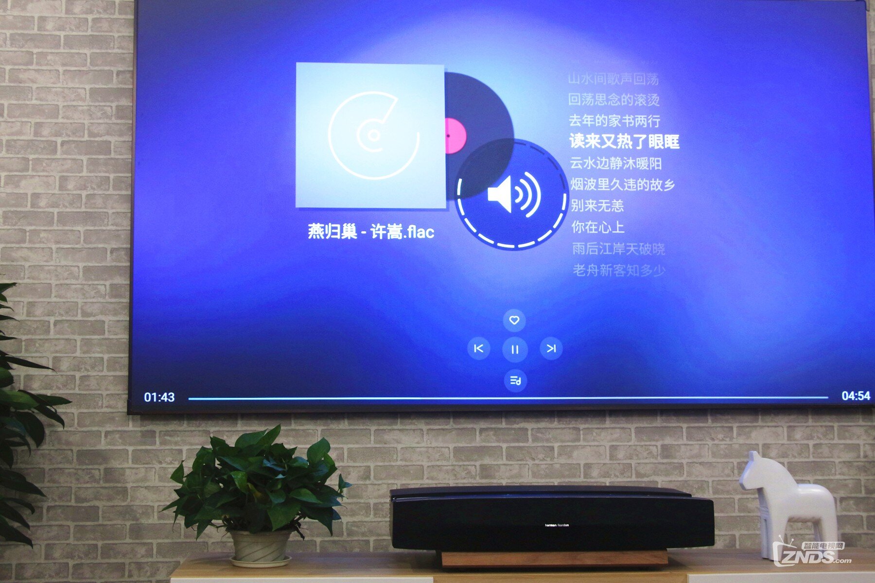 100寸大屏高清激光投影，这些体验智能电视无法实现