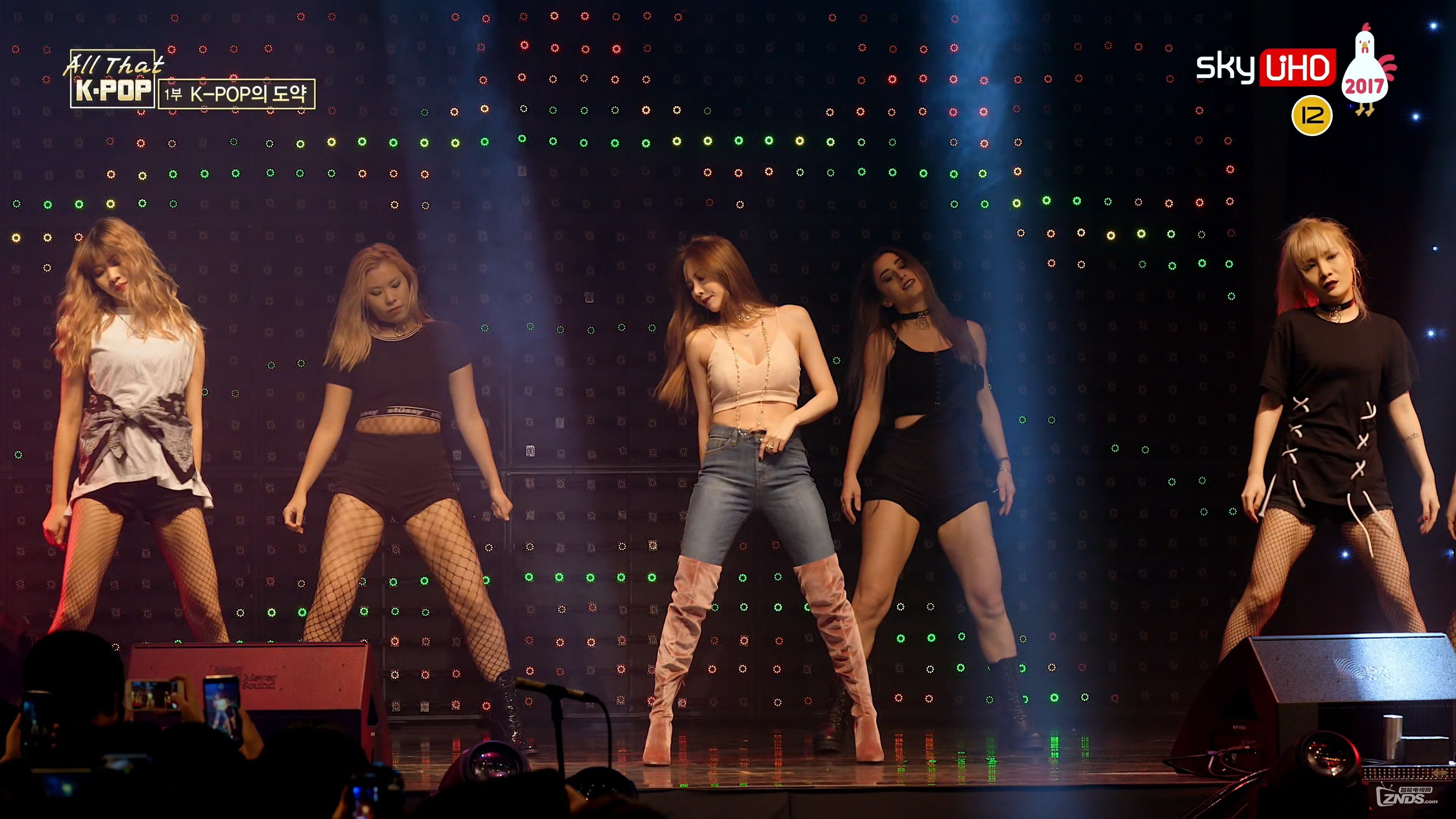 HyunA - Hows this   Red.2160p.UHDTV.H265.ts_2017_05.jpg