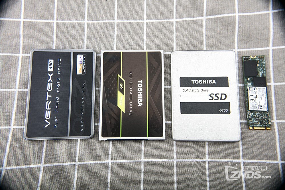 普通民用测试:东芝tr200采用了8片th58tfg9t23ta2d颗粒,正反各四片