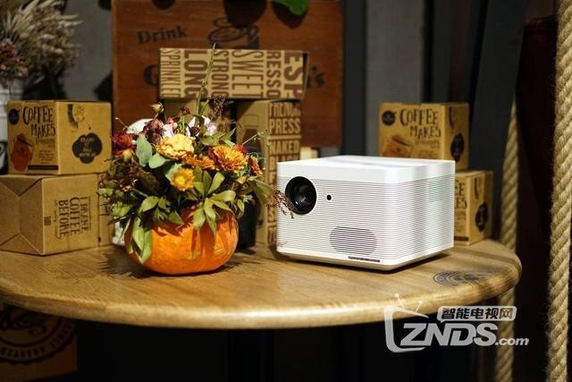 3999元即可打造私享巨幕影院，暴风AI无屏电视Max6深度评测