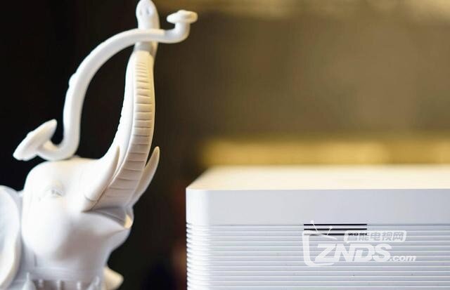 3999元即可打造私享巨幕影院，暴风AI无屏电视Max6深度评测
