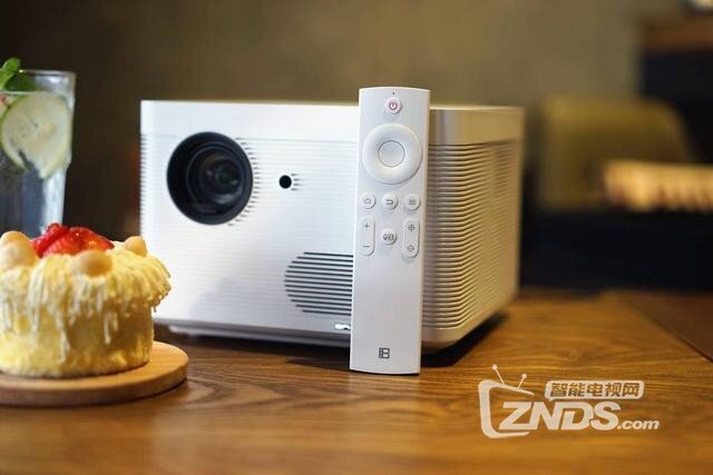 3999元即可打造私享巨幕影院，暴风AI无屏电视Max6深度评测