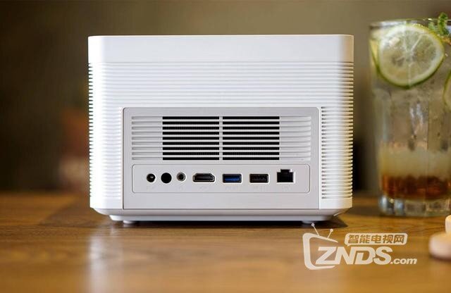 3999元即可打造私享巨幕影院，暴风AI无屏电视Max6深度评测