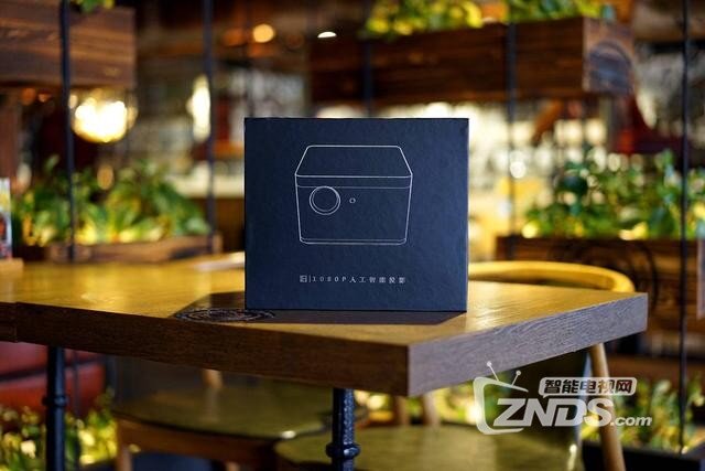 3999元即可打造私享巨幕影院，暴风AI无屏电视Max6深度评测