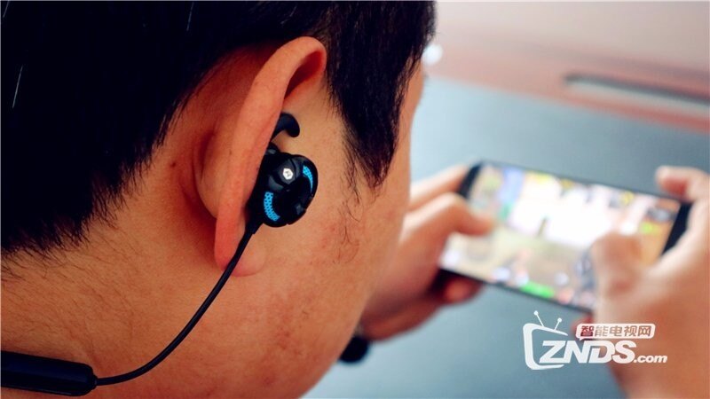 你手游吃鸡吗?你王者开黑吗?线控咪蓝牙游戏