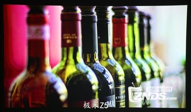 极米和微鲸选谁好？微鲸F1与极米Z5实际测评对比