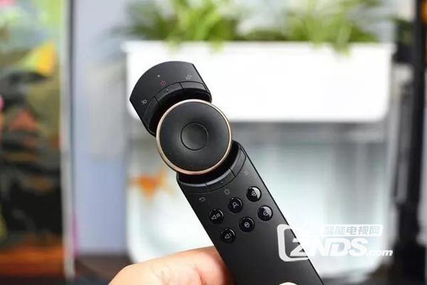 坚果V8评测：外观简洁，符合高品质人群设定